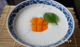 双皮奶的做法视频,轻松学会传统甜品制作技巧